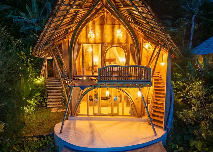 Avina - Neve's Bamboo Villa